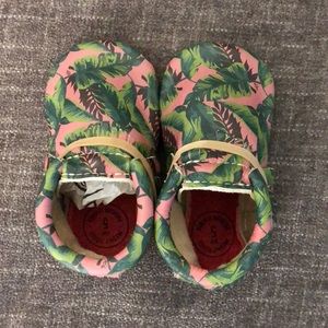 Freshly Picked Moccasins Size 5